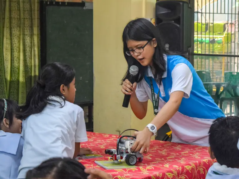 K-12 Robotics Outreach: Teaching session 1