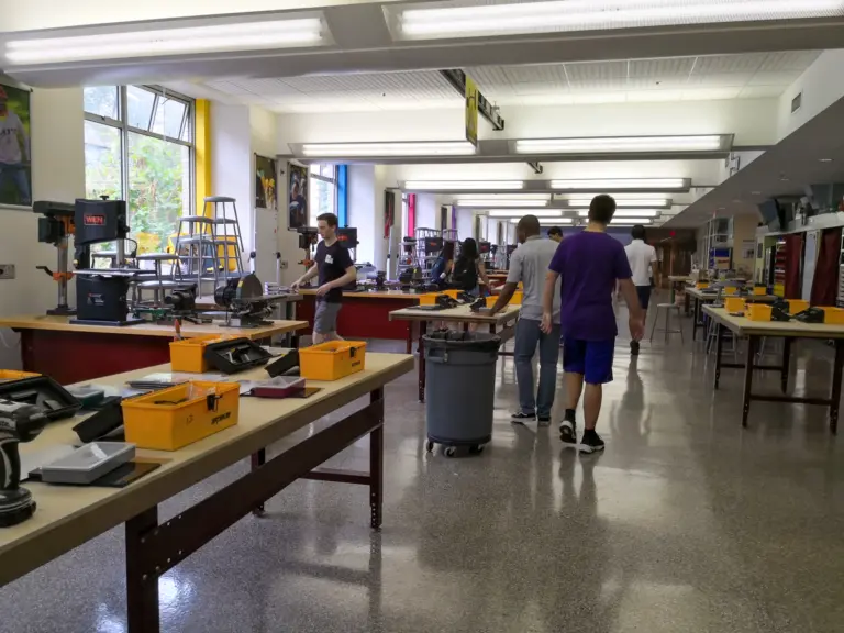 Soccer Robot: Building the robot 1