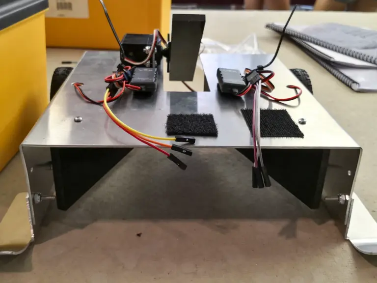 Soccer Robot: Building the robot 5